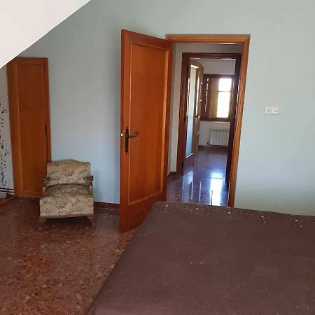 Con Piscina, 12 Personas * Valladolid