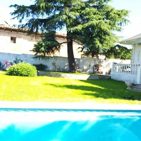 Con Piscina 12 Personas