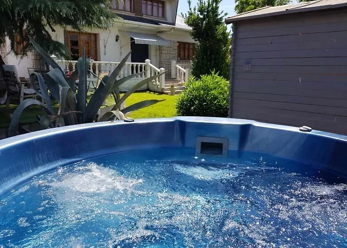 펜션 Con Piscina, 12 Personas